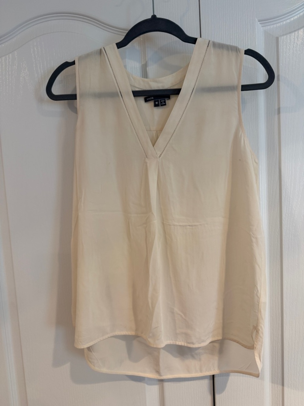 Vince Cream V-Neck Silk-Blend Sleeveless Cami